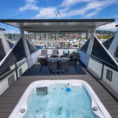 Floating Sea House Seaesta Villa Portoroz Exterior photo